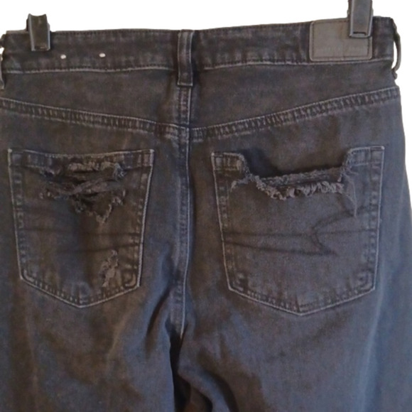 American Eagle Super distressed black jeans. Size 4. Good used condition. - Picture 6 of 12